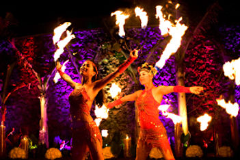 Hosts_Global_370x200