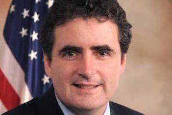 Industry Opposes Bill to Limit Government Participation in Meetings