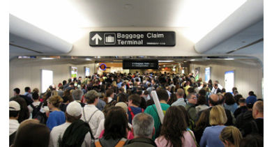 crowded_air_terminal