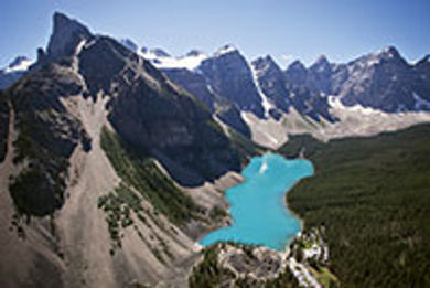 Canada's stunning natural
surroundings are some of its
many incentive attractions