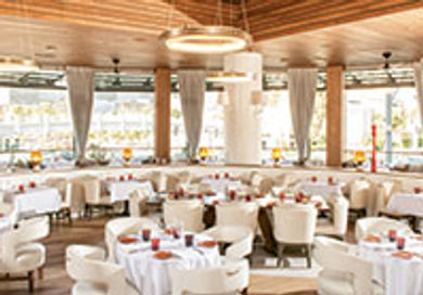 Giada at The Cromwell Hotel
serves high-end, contemporary
Italian cuisine