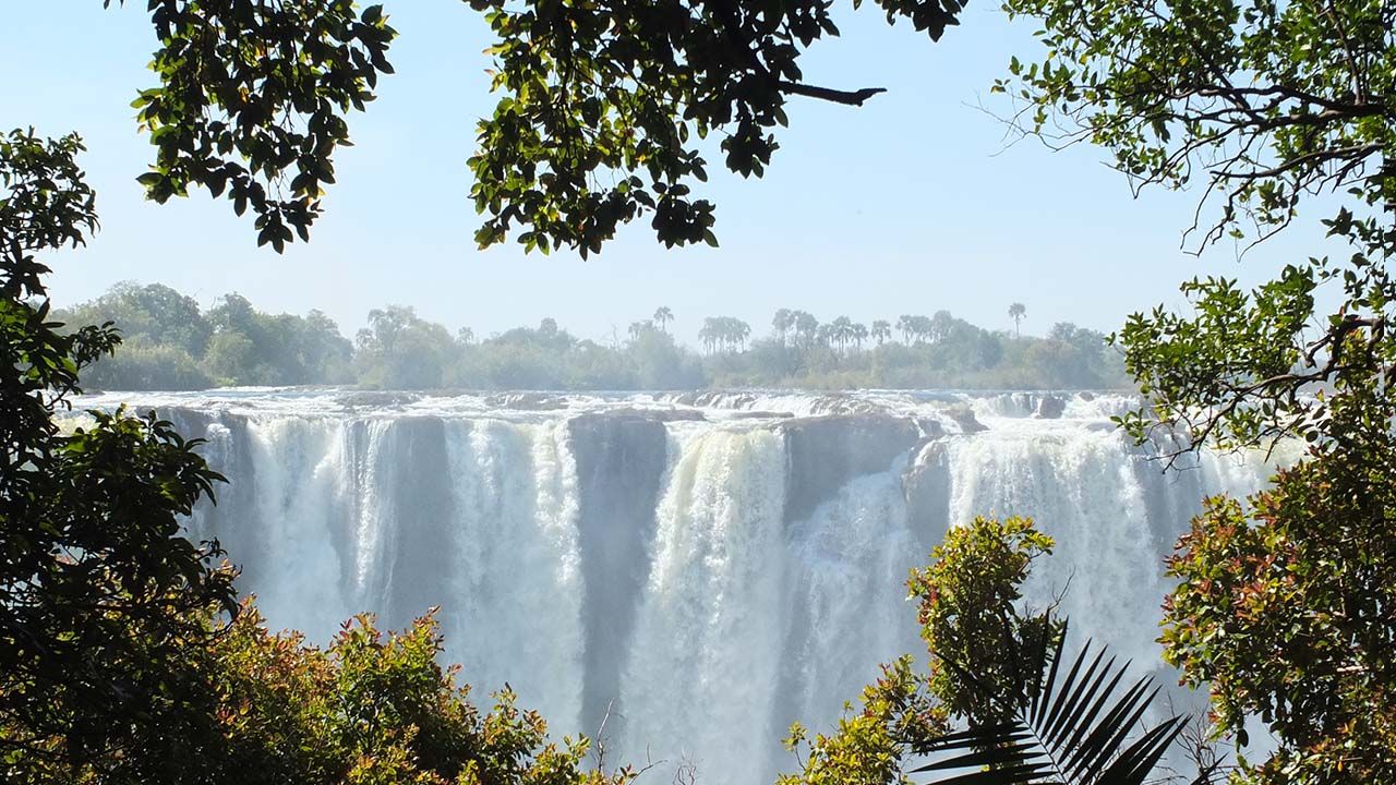 Insider Tips for a Dream Vacation to Victoria Falls in Africa