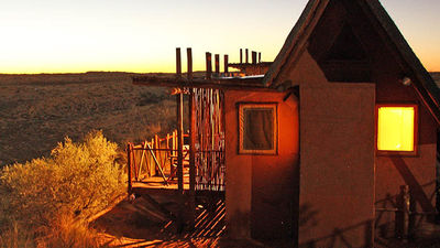 The property is located in Kgalagadi Transfrontier Park in South Africa. // © 2016 !Xaus Lodge