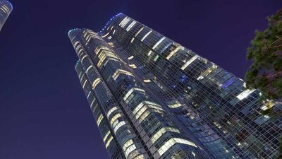 Busan combines modern skyscrapers with traditional flavor. // © 2013 Thinkstock 2