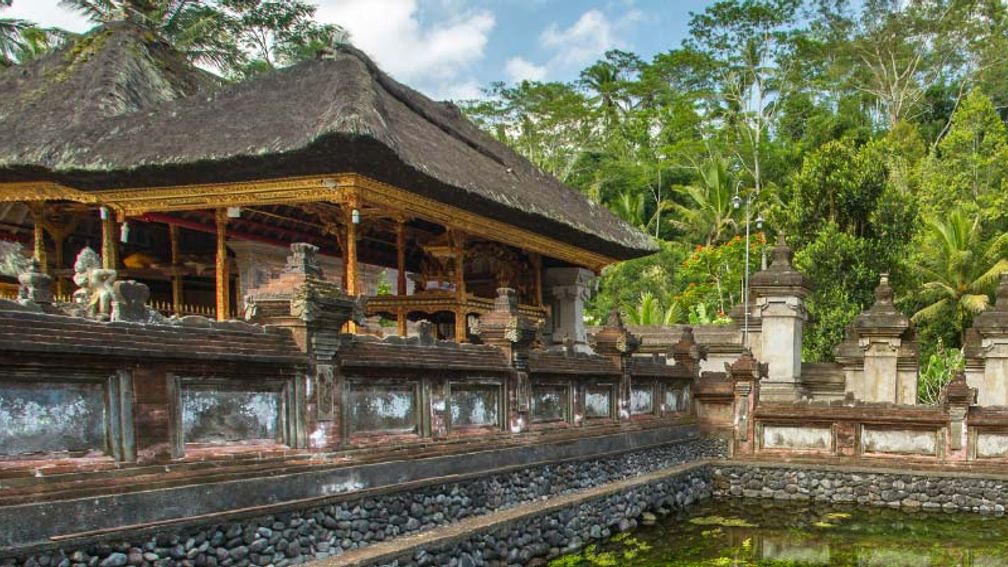 The Tirta Empul water temple is dedicated to spiritual purification. // © 2016 iStock 2