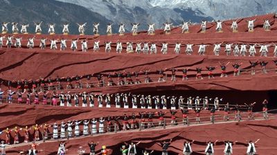 “Impression Lijiang” features more than 500 locals from 10 ethnic miniority groups. // © 2013 Mindy Poder 3