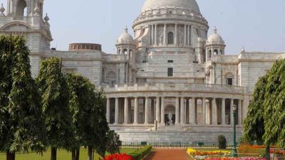 The Victoria Memorial is one of the grandest buildings in Calcutta. // © 2013 Thinkstock 3