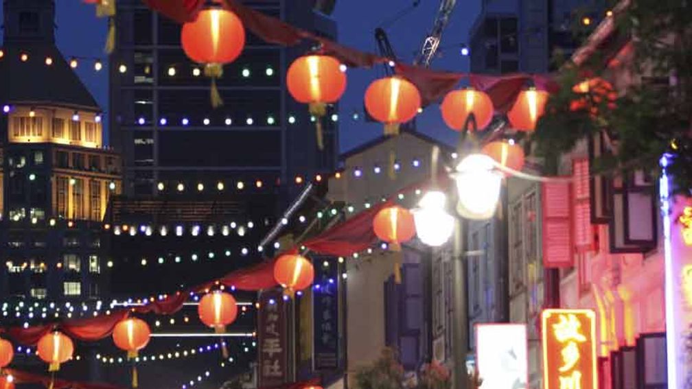 Singapore’s Chinatown is a vibrant, eclectic neighborhood that’s a must-see for visitors. // © 2014 Thinkstock 3