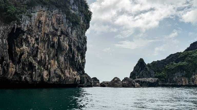 Koh Kradan offers crystal-clear water ideal for snorkeling.