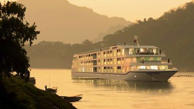Guest amenities onboard Scenic Spirit include a bar, an open-air cinema and a sauna. // © 2015 Scenic Tours