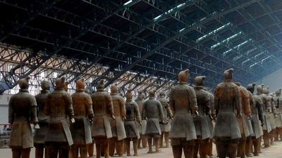 In Pit One of the museum, travelers will see more than 6,000 warriors and soldiers. // © 2015 Shane Nelson