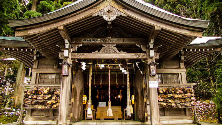 Shinzan Shrine is located in a cedar forest.