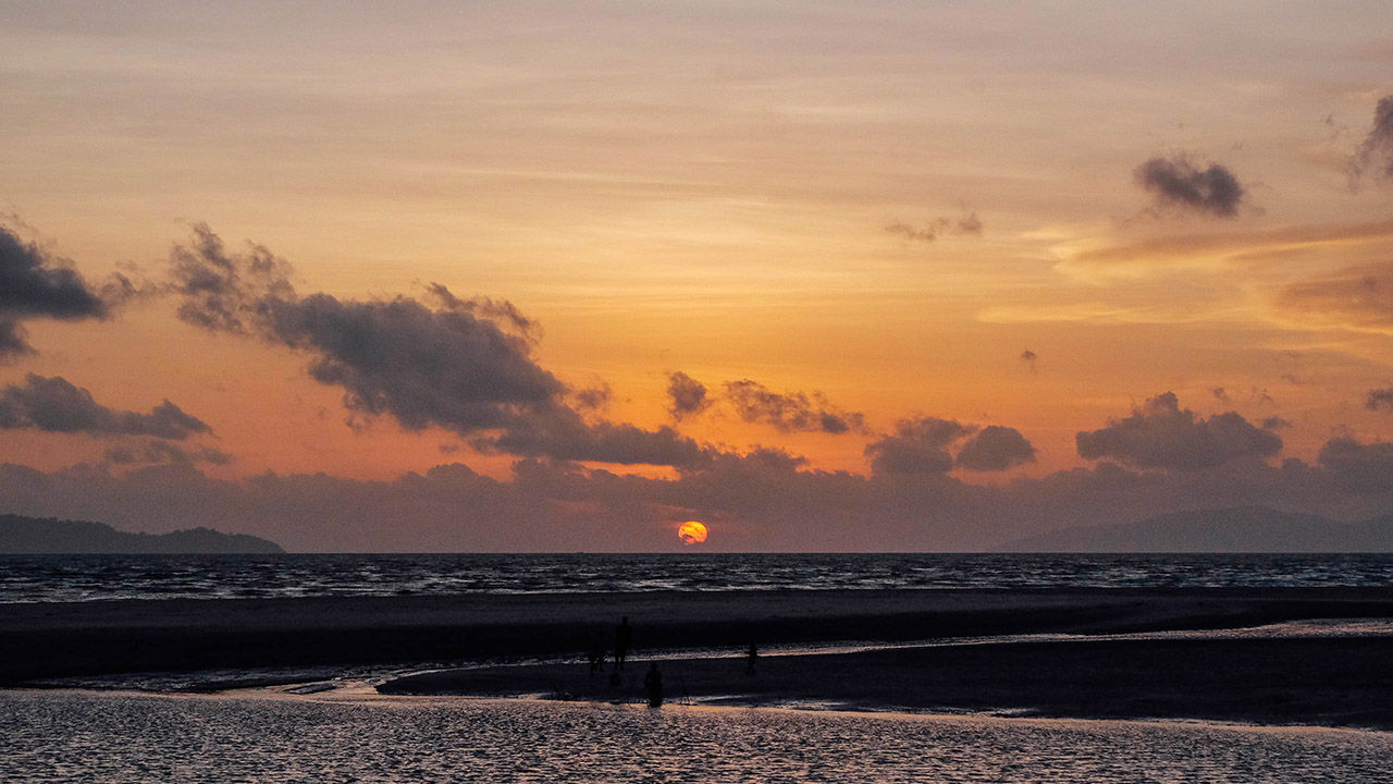 Trang is legendary for its awe-inspiring sunsets.