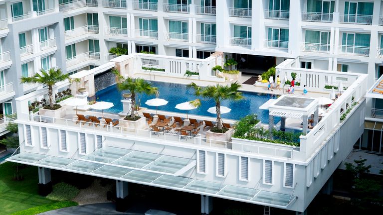 Travelers can stay at the Kantary Hills Chiang Mai Hotel, which is close to a vibrant night market and the Maya Lifestyle Shopping Center.