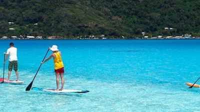 Stand-up paddle boarding in Bora Lagoon is one of many fun activities at the Bora Bora Liquid Festival. // © Wim Lippens F