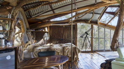 The treehouse-style accommodation at Love Cabins in the Blue Mountains wilderness outside of Sydney // © 2016