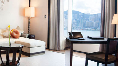 A newly renovated suite // © 2013 The Peninsula Hong Kong 3
