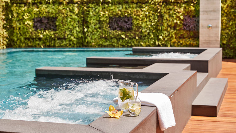 The saltwater relaxation pool at The Capitol Kempinski Hotel Singapore