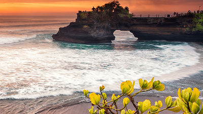 The new property will be a mix of villas and suites, with expansive views of the ocean. // © 2015 iStock