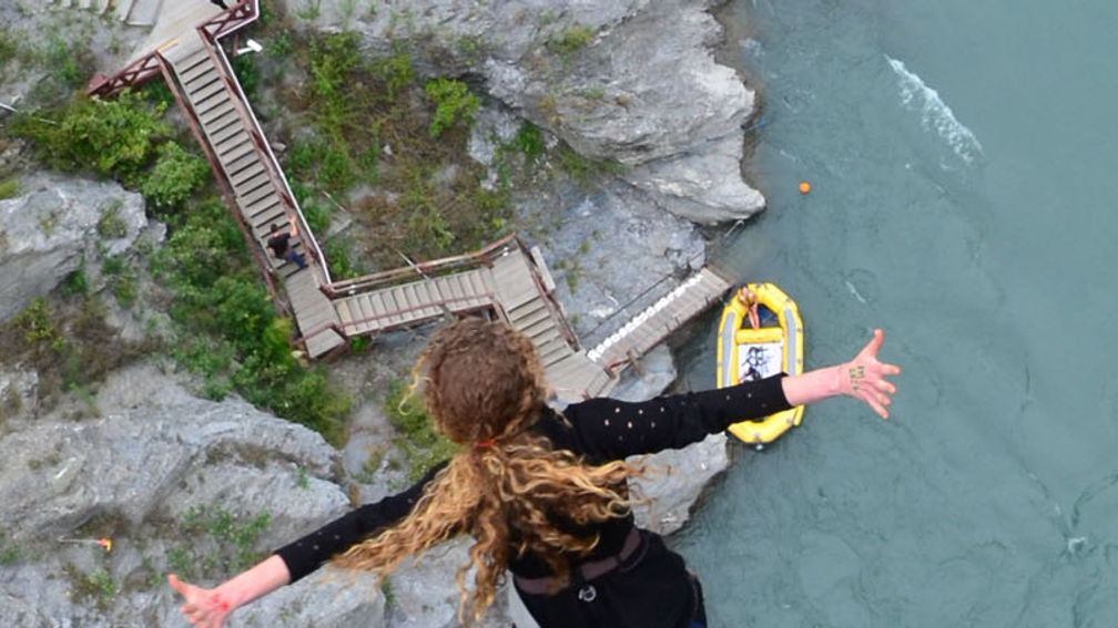 More than 400,000 people conquer New Zealand’s Kawarau Bridge Bungy, the first-ever commercial jump site. // © 2014 AJ Hackett F