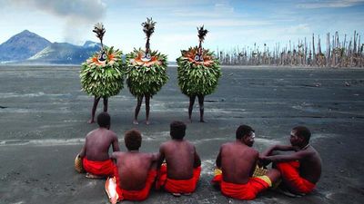 Members of the Rabaul Tribe dance during a traditional ceremony. // © 2015 PNG Tourism 2
