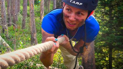 Participants will face challenges and get dirty during a 24-hour survival course. // © 2016 Michael Mundt 3