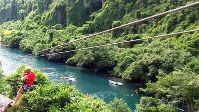 Visitors can zipline to the cave. // © 2017 Phongnha Discovery 2