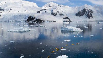 Seabourn Cruise Line passengers can kayak in the Antarctic Peninsula. // © 2017 Seabourn Cruise Line
