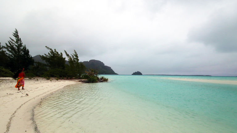 Raivavae’s lagoon is home to 28 motus (islets); the most famous is Motu Piscine.