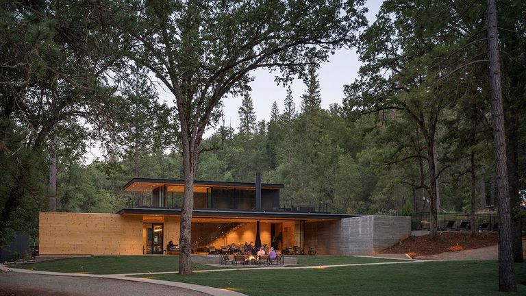 AutoCamp Yosemite offers campers a chance to hang out in midcentury modern clubhouses with community fire pits and lounge areas.