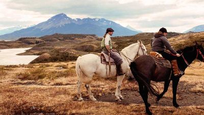 Hotel guests can go horseback riding. // © 2015 The Singular Hotels 3