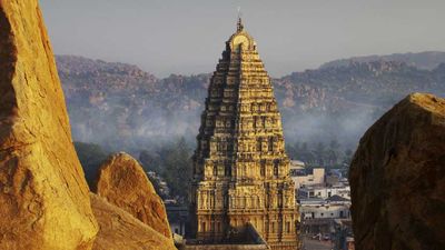 India’s Hampi Temple seems to glow at sunset. // © 2013 Thinkstock 3