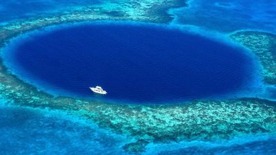 Belize is home to the world’s second-largest barrier reef. // © 2015 iStock 3