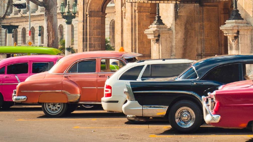 Visitors to Havana can visit the capitol building and the grand theater. // © 2015 iStock 2