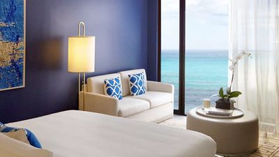 Rosewood’s 200 rooms are dedicated to an upscale clientele. // © 2014 Baha Mar