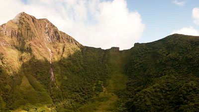 The mountainous island of St. Kitts is a good option for nature-loving families. // © 2016 St. Kitts Tourism Authority