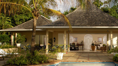 Just like bachelor Ben Higgins, travelers can stay in Villa Plantana at Sandals Royal Plantation. // © 2016 Sandals Resorts