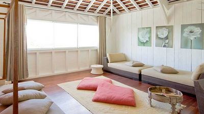 Plein Soleil is a boutique hotel and restaurant located in Pointe Thalemont. // © 2016 Plein Soleil