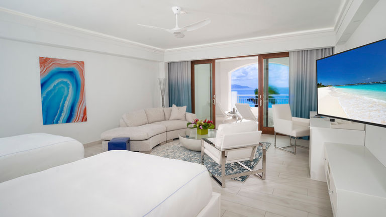 CuisinArt Golf Resort & Spa’s blue and white color palette is reminiscent of that of Santorini, Greec