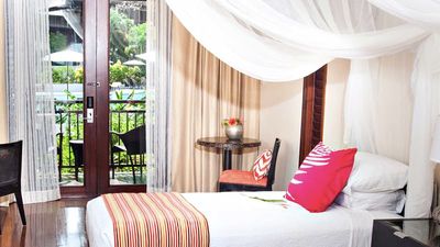 Visitors can expect bright decor in guestrooms, among other new additions. // © 2014 Capella Marigot Bay Resort and Marina