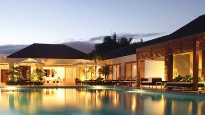 Exclusive Villas feature spacious lounge areas and private pools. // © 2015 Casa de Campo