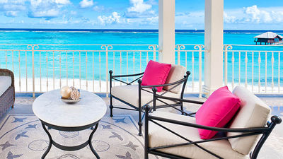 The Pink Sands Club, which recently underwent a $120 million renovation, features 26 suites and six hotel villas. // © 2017 The Pink Sands Club