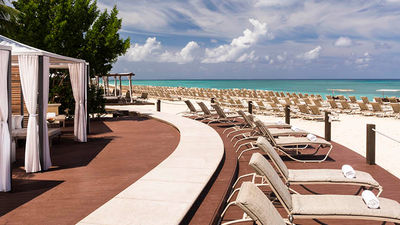 The resort encompasses 144 acres, including a stretch of Seven Mile Beach. // © 2018 The Ritz-Carlton, Grand Cayman