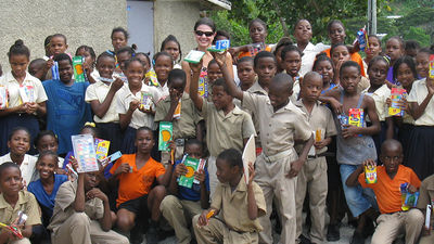 Sandals Brings in Travel Agents for Caribbean Philanthropy
