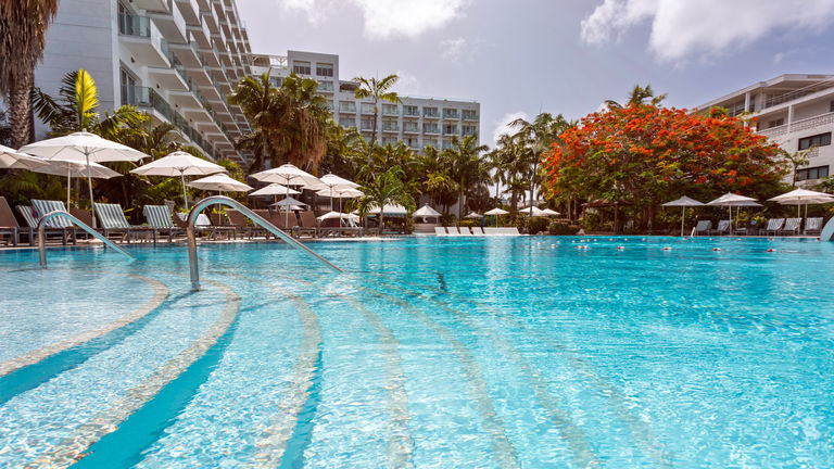 Sonesta Maho Beach Resort offers an oasis pool, swim-up bar, waterpark and separate clubs for children and teenagers.