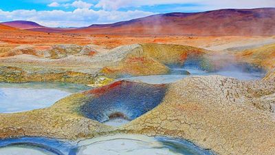 The unique landscape of Chile’s Atacama Desert looks otherworldly. // © 2017 Getty Images
