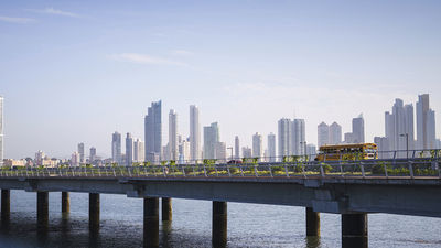 Panama City has a central location, making it easy to explore its surrounding areas. // © 2014 Thinkstock 2