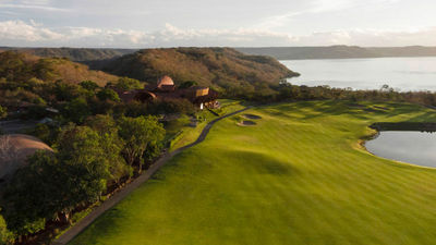 Guests can golf at the 18-hole, par-72 Arnold Palmer-designed course. // © 2015 Four Seasons Resort Costa Rica at Peninsula Papagayo 2