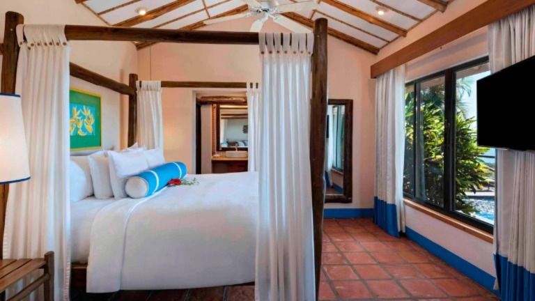 A suite at Hotel Punta Islita