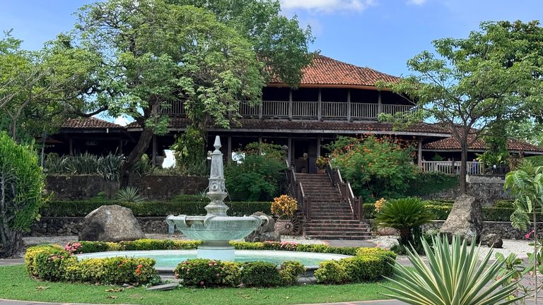 A day tour to the 145-year-old Hacienda El Viejo can be booked through the resort.